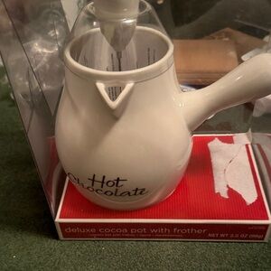 Source Unknown Deluxe Cocoa Pot with Frother - White